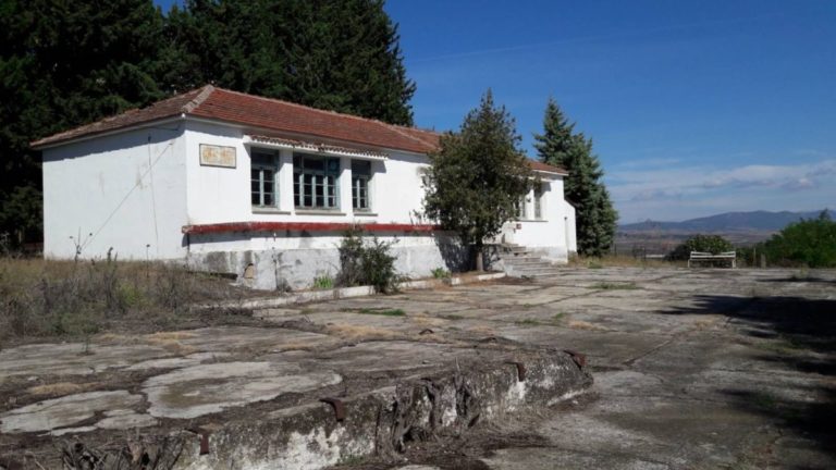 Πολιτιστικό κέντρο θα γίνει το παλιό δημοτικό σχολείο στην Αμπελιά Φαρσάλων