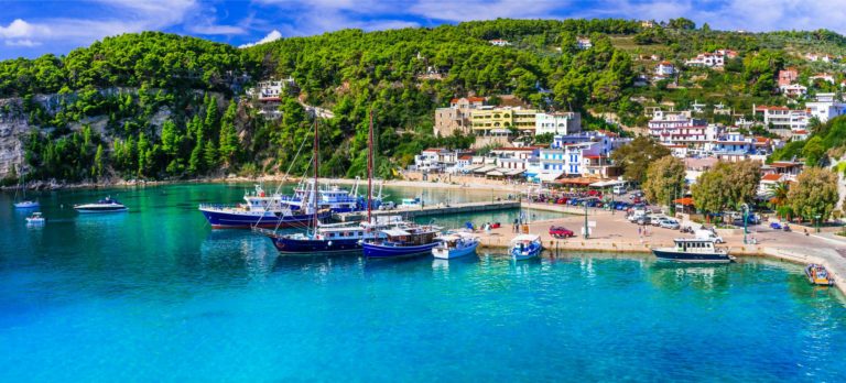Ώρες αγωνίας για 65χρονο με covid-19 στην Αλόννησο