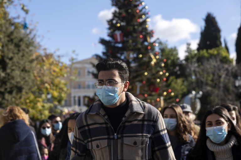 Πλαίσιο περιοριστικών μέτρων σε δύο φάσεις φέρνει η Όμικρον – Ανακοινώσεις από Γ. Οικονόμου και Θ. Πλεύρη