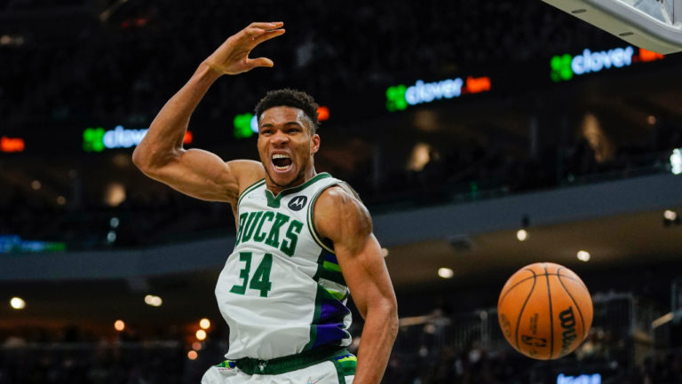 Η απολαυστική 40άρα του «Greek Freak» επί των Χόρνετς (video)