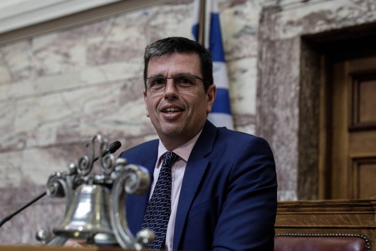 Δ. Καιρίδης στο Πρώτο: Η Ελλάδα είναι σαν το τσάμικο – Μπήκα στην πολιτική λόγω… Τσίπρα – Θα ήθελα να είμαι ο Μότσαρτ (audio)