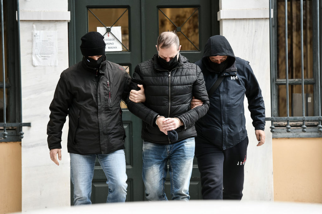 Σε δίκη για τέσσερις βιασμούς παραπέμπεται ο Δημήτρης Λιγνάδης