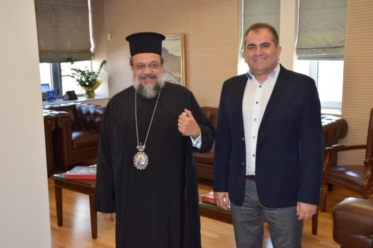Καλαμάτα: Ο δήμαρχος Θ. Βασιλόπουλος καταδίκασε τα χυδαία συνθήματα κατά του Μητροπολίτη Μεσσηνίας