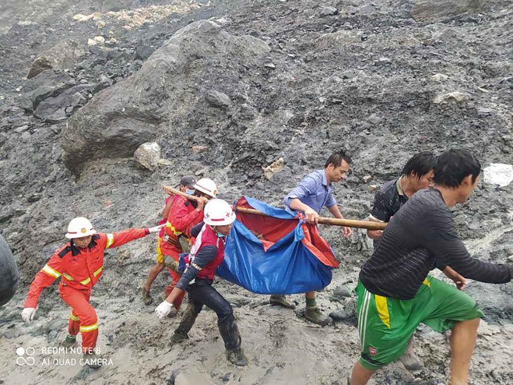 Μιανμάρ: Τουλάχιστον 70 αγνοούμενοι εξαιτίας κατολίσθησης σε ορυχείο νεφρίτη