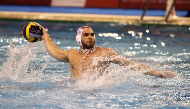 Συνεχίζει πρωτοπόρος και αήττητος ο Ολυμπιακός, νίκησε 12-10 την Σπλιτ (highlights)