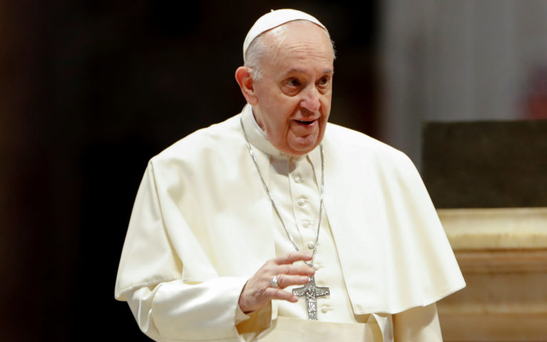 Live η Καθολική Θεία Λειτουργία από το Μέγαρο Μουσικής — Λειτουργεί ο Πάπας Φραγκίσκος