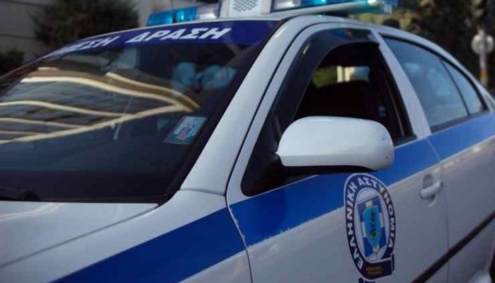 Κύκλωμα παράνομων ελληνοποιήσεων: Σε διαθεσιμότητα τρεις αστυνομικοί στα Χανιά