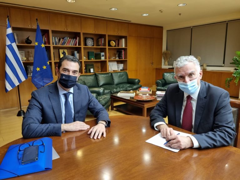 Συνάντηση Σκρέκα – Βολουδάκη για δασικά – πολεοδομία.