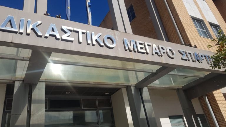 Λακωνία: “Έχω μετανιώσει” δηλώνει ο συζυγοκτόνος της 36χρονης – Προθεσμία 48 ωρών για να απολογηθεί – Τι λέει δικηγόρος του (video)