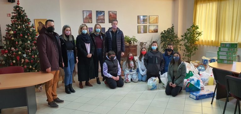 Σχολικές μονάδες στηρίζουν με προσφορά τροφίμων το Γηροκομείο Καναλίων