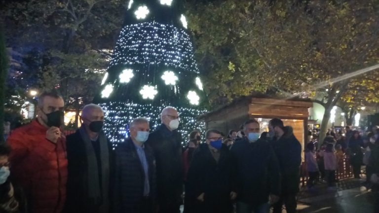 Πρεμιέρα εορταστικών εκδηλώσεων στη Λάρισα