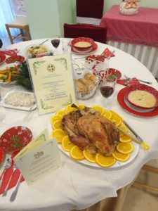 Προσφορά γεύματος της ΠτΔ στους ηλικιωμένους τροφίμους της Μητροπόλεως Αλεξανδρουπόλεως