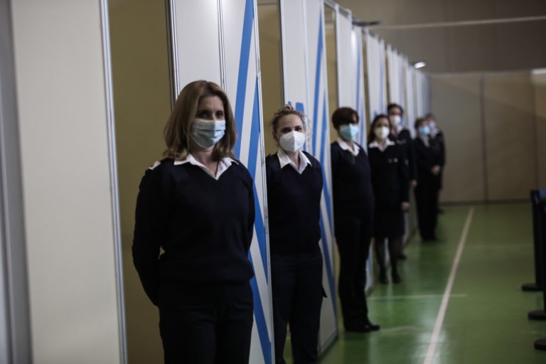 Εγκαινιάστηκε το νέο mega Εμβολιαστικό Κέντρο στη Γλυφάδα