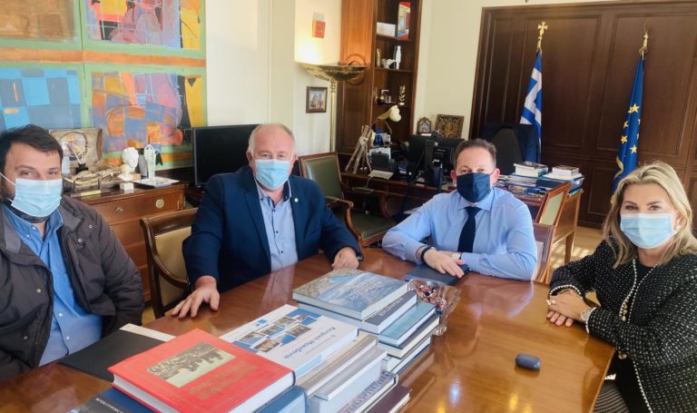 Ζ. Μακρή: «Τον Ιανουάριο η επέκταση του Δημαρχείου Ρήγα Φεραίου»