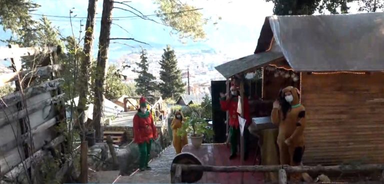 Χριστουγεννιάτικο χωριό μέσα στο δάσος στα Γιάννενα