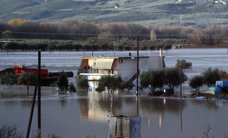 Φθιώτιδα: Πλημμύρισε το Κόμμα – Στη λάσπη σπίτια και καλλιέργειες (video)