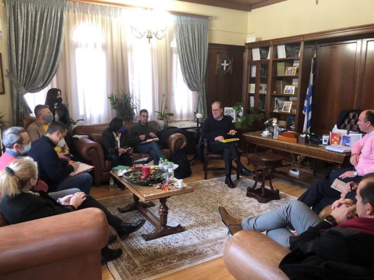 Υπογραφές συμβάσεων για διάφορα έργα της Κορινθίας