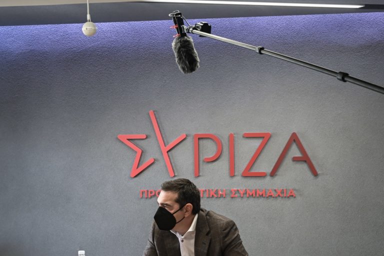 Αλ. Τσίπρας: Θράσος της κυβέρνησης με 150 εκτός ΜΕΘ καθημερινά, να επιχαίρει για αύξηση κλινών