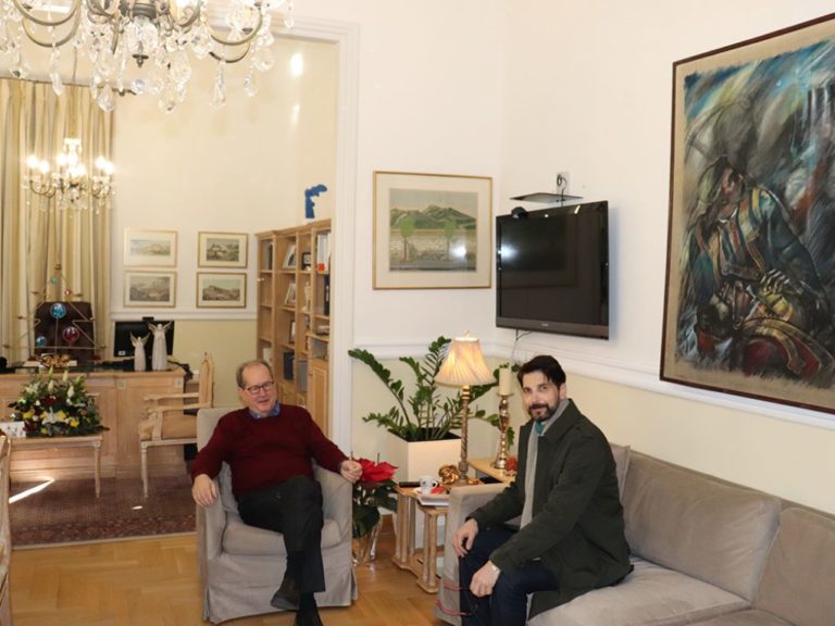 Επέκταση συνεργασίας μεταξύ Περιφέρειας Πελοποννήσου και εικαστικού Νίκου Φλώρου