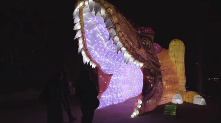 Παρίσι: Γέμισε δεινόσαυρους ο Jardin des Plantes (εικόνες)