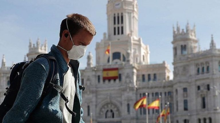 Ισπανία: 3 κρούσματα Όμικρον – Ήπια η κατάσταση στα νοσοκομεία – Ξεκινούν οι εμβολιασμοί παιδιών στις 16 Δεκεμβρίου
