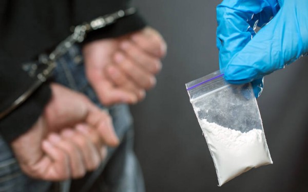 Με ηρωίνη και κοκαΐνη συνελήφθησαν δυο άτομα στον Βόλο