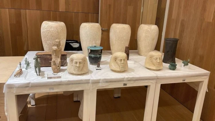 Η Ισπανία επιστρέφει στην Αίγυπτο 36 αρχαιολογικά αντικείμενα ηλικίας άνω των 3.000 ετών