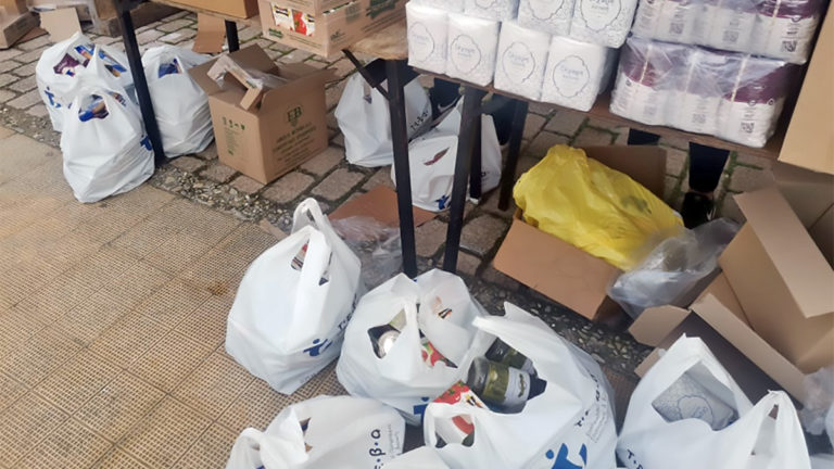 Διανομές τροφίμων και ειδών πρώτης ανάγκης στο δήμο Σικυωνίων Κορινθίας
