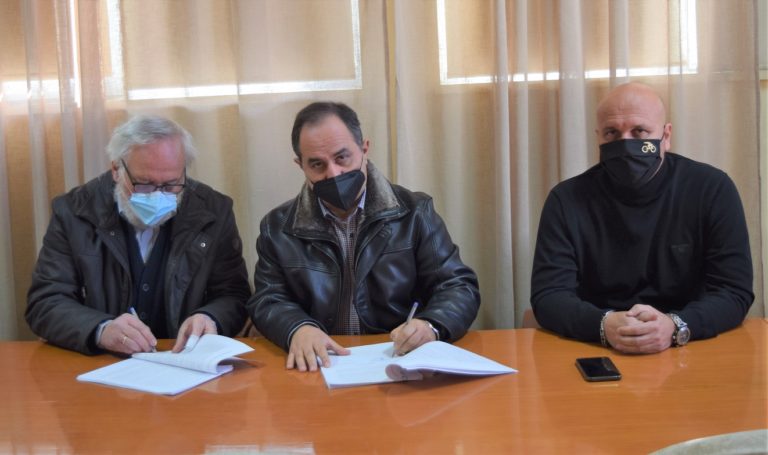 Καρδίτσα: Υπογράφτηκε η σύμβαση για την ανάπλαση της οδού Χαρίτου