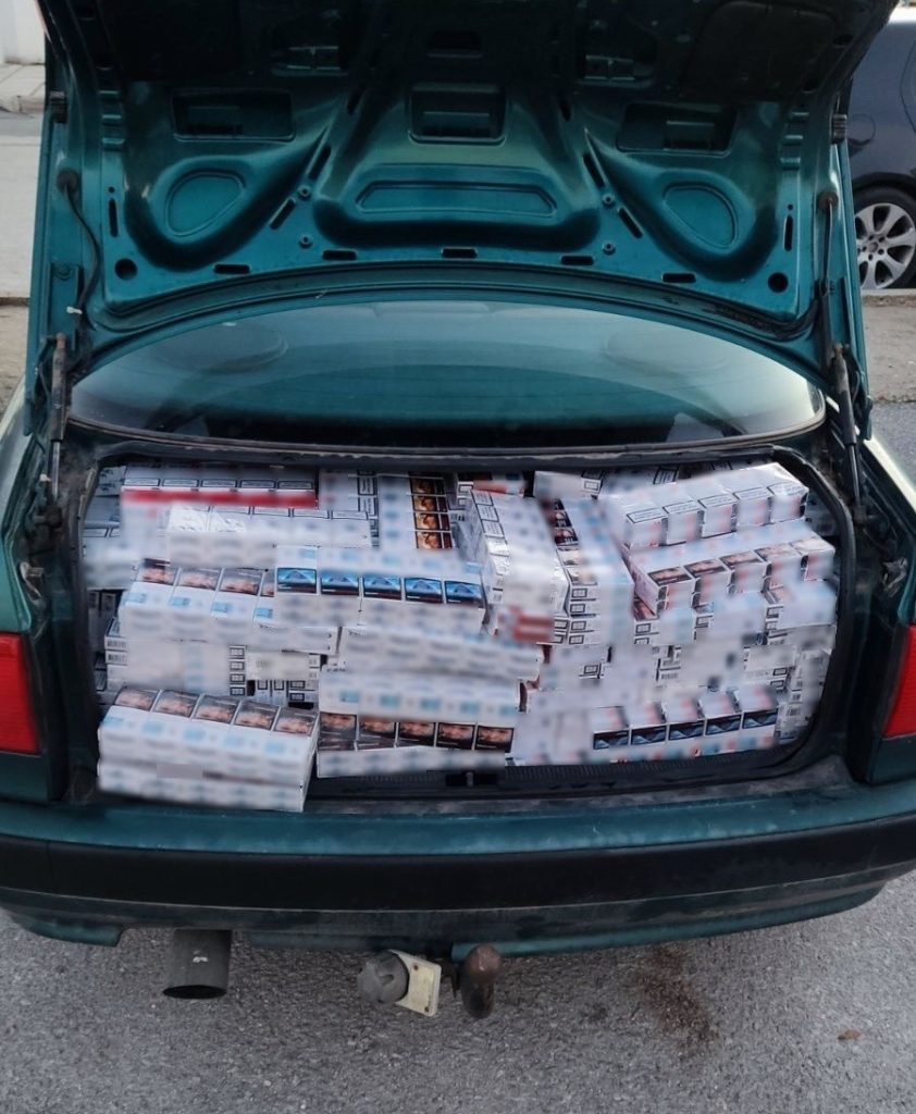 2980 λαθραία πακέτα τσιγάρων κατασχέθηκαν στο Κιλκίς – Συνελήφθη ο μεταφορέας