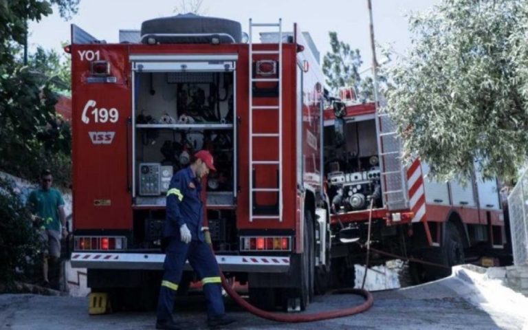 Φωτιά σε ξενοδοχείο στην Πορταριά