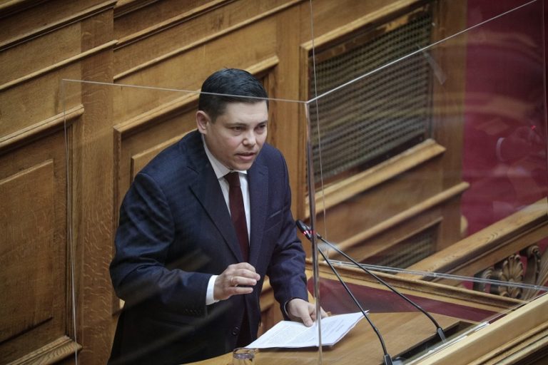 Πυρά Γιάννη Μπουρνού στην κυβέρνηση  (video)