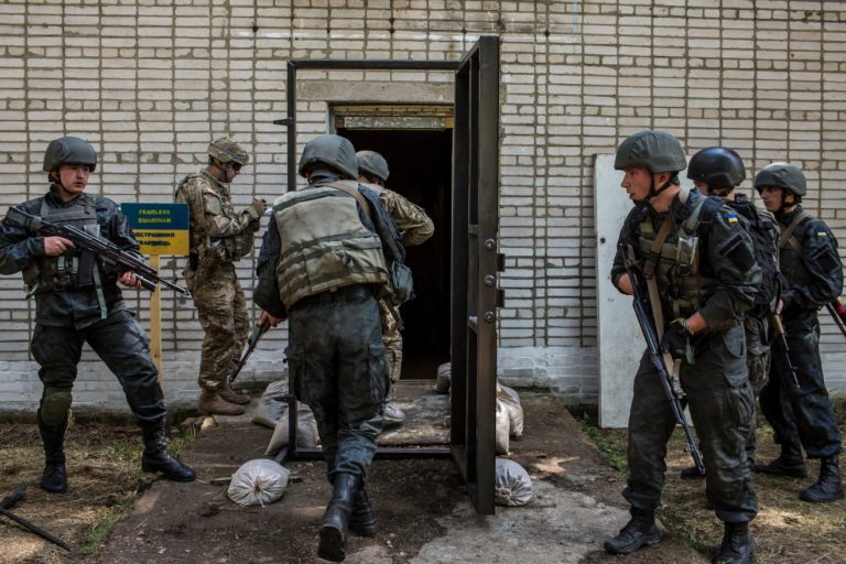 Ουκρανία: Συνελήφθη ο στρατιώτης που σκότωσε πέντε ανθρώπους