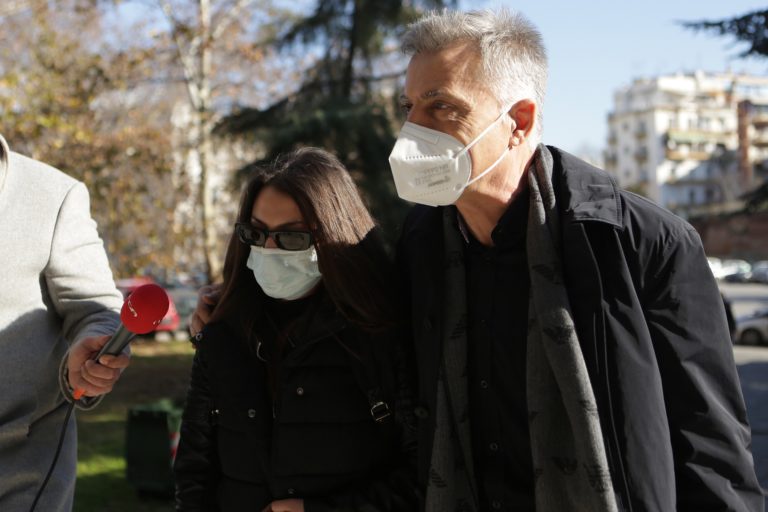 Θεσσαλονίκη: Στην ανακρίτρια η 24χρονη – «Να μιλήσουν όλες οι γυναίκες που βίωσαν αντίστοιχα περιστατικά»