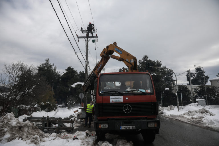 ΔΕΔΔΗΕ: Αποκαταστάθηκαν οι ζημιές στις κύριες γραμμές Μέσης Τάσης – Πού υπάρχουν προβλήματα