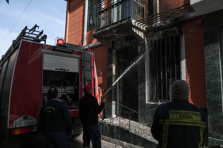 Θεσσαλονίκη: Πυρκαγιά σε διαμέρισμα στην Ηλιούπολη – Aπεγκλωβίστηκε ηλικιωμένη