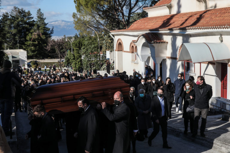Αλέκος Φασιανός: Θρήνος στην κηδεία του μεγάλου Έλληνα ζωγράφου