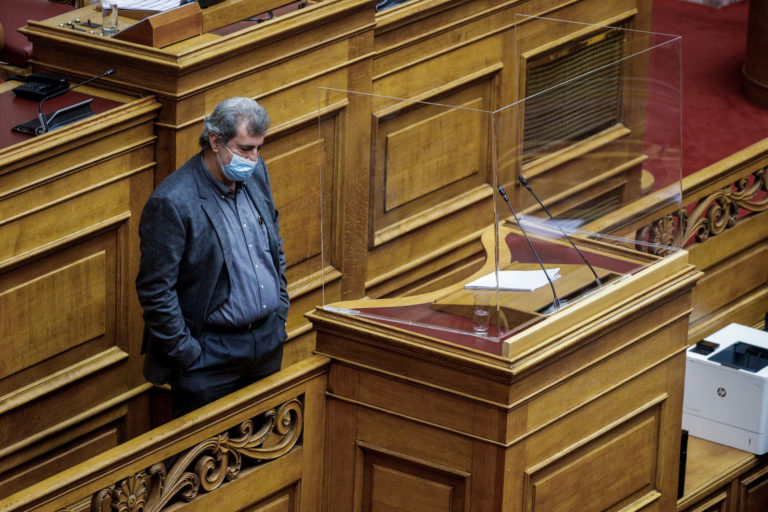 ΚΙΝΑΛ: Η χουλιγκανικού χαρακτήρα σύγκρουση ΝΔ – ΣΥΡΙΖΑ δεν αξίζει στον Ελληνικό λαό