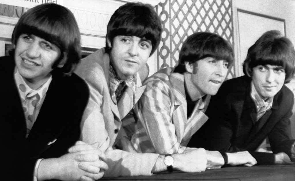 Μια σειρά από αναμνηστικά των Beatles και του Τζον Λένον θα πωληθούν ως NFT