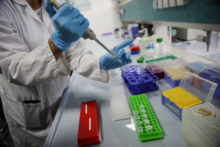 Ιταλία: Θετικοί στον ιό υποβάλλονταν σε rapid test, αλλά δήλωναν το ΑΜΚΑ αντιεμβολιαστών πολιτών
