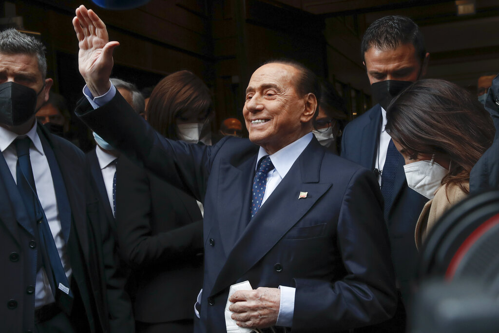 Η Ιταλική Κεντροδεξιά επιλέγει τον Silvio Berlusconi επισήμως ως υποψήφιο για την Προεδρία της Δημοκρατίας