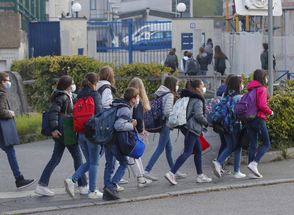 Γαλλία: Οι μαθητές επιστρέφουν σήμερα στα σχολεία τους