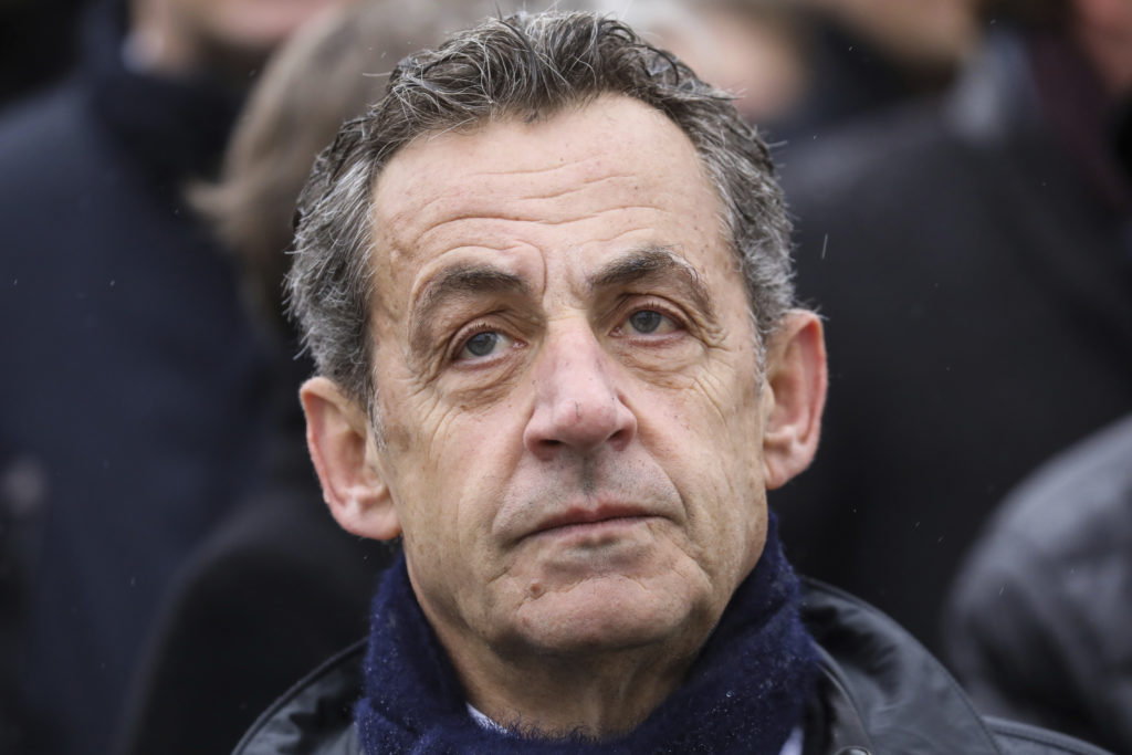 Γαλλία: Ποινές φυλάκισης και πρόστιμο σε πρώην συμβούλους του Νικολά Σαρκοζί