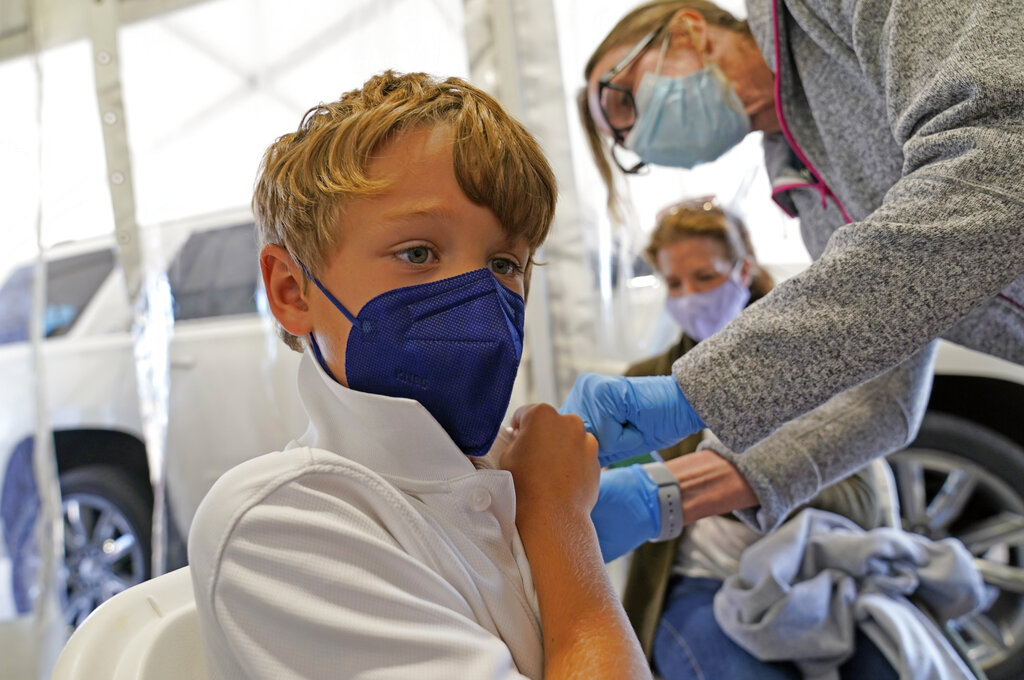 “Με αύξηση εμβολιασμών και τήρηση των μέτρων τα σχολεία θα μείνουν λειτουργικά” (video)