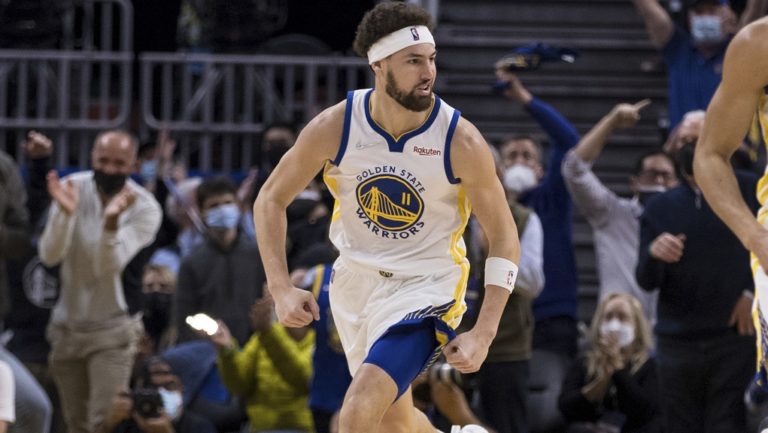 NBA: Επέστρεψε με νίκη ο Τόμπσον, έσπασαν το σερί των Λέικερς οι Γκρίζλις