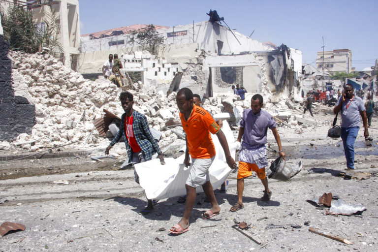 Σομαλία: Τέσσερις νεκροί σε επίθεση αυτοκτονίας – Η Αλ Σαμπάαμπ ανέλαβε την ευθύνη