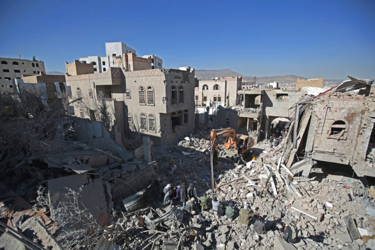   Υεμένη: Δεκάδες νεκροί και τραυματίες από τους βομβαρδισμούς του συνασπισμού