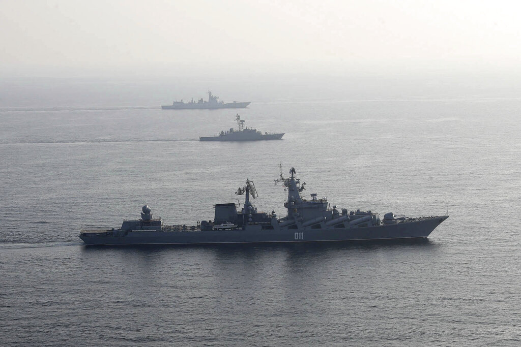 Το Ιράν πραγματοποιεί ναυτικές ασκήσεις με τη Ρωσία και την Κίνα στον Ινδικό Ωκεανό
