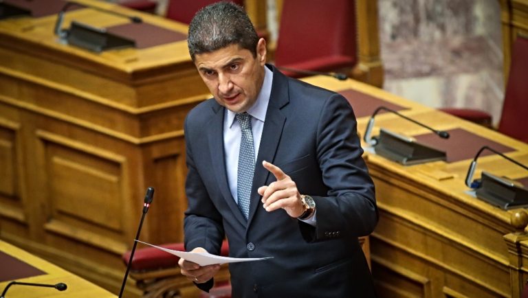 Αυγενάκης: «Καμία ανοχή, καμία πράξη βίας ατιμώρητη»