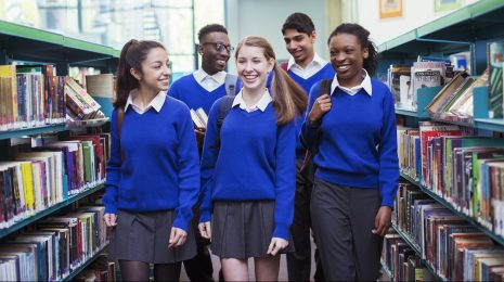 Ηνωμένο Βασίλειο: Ανοιχτά τα σχολεία σε όλη τη χώρα
